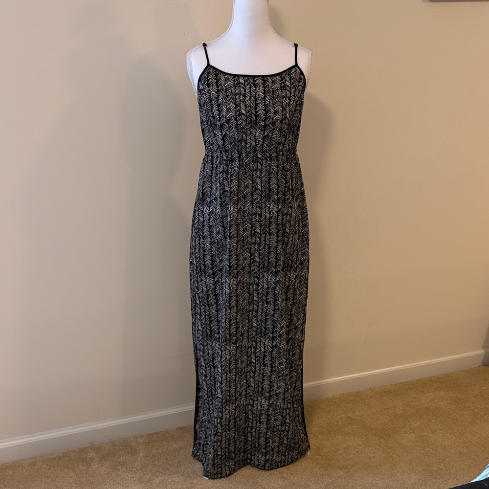 LOFT Black and White Pattern Maxi Dress - Picture 1 of 11